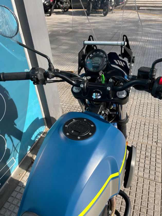 Royal_Enfield_scram_411_usada_2023_11290km_id3705_3.jpg