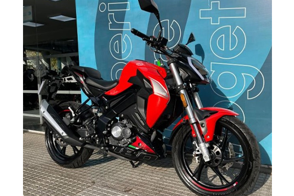 180 S usado 2021 con 10000 km CF (1) [M3695]