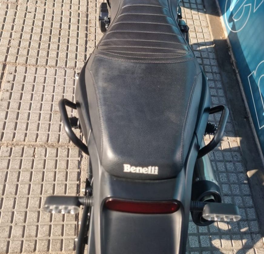 benelli_leoncino_500_2019_22000km_id3697_2.jpg