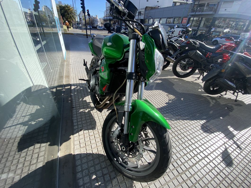 benelli_tnt_300_usada_2019_15000km_id3700_2.JPG