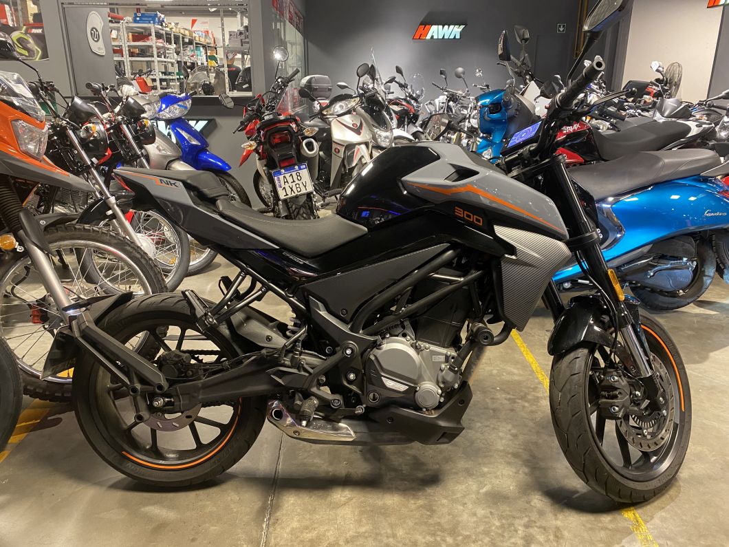 cfmoto_300_nk_usado_id3988_1.JPG