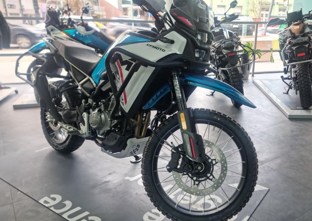 cfmoto_450_mt_alto_id3334_10.jpg