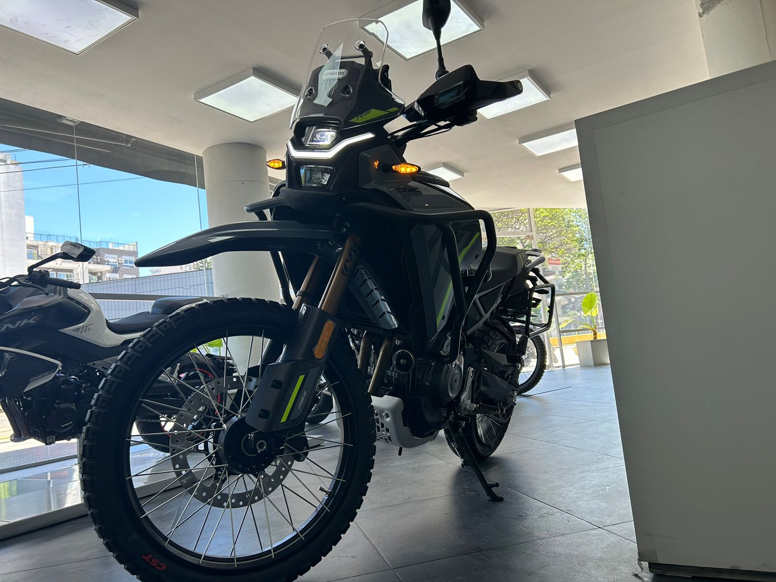 cfmoto_450_mt_id3334_3.jpeg