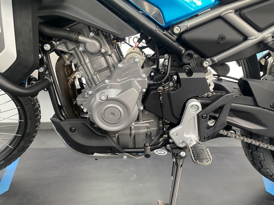 cfmoto_450_mt_touring_devoto_id3334_16.JPG