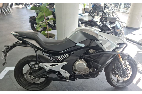RZ 650 MT usado 2021 con 16100 km 1M (1) [M3806]