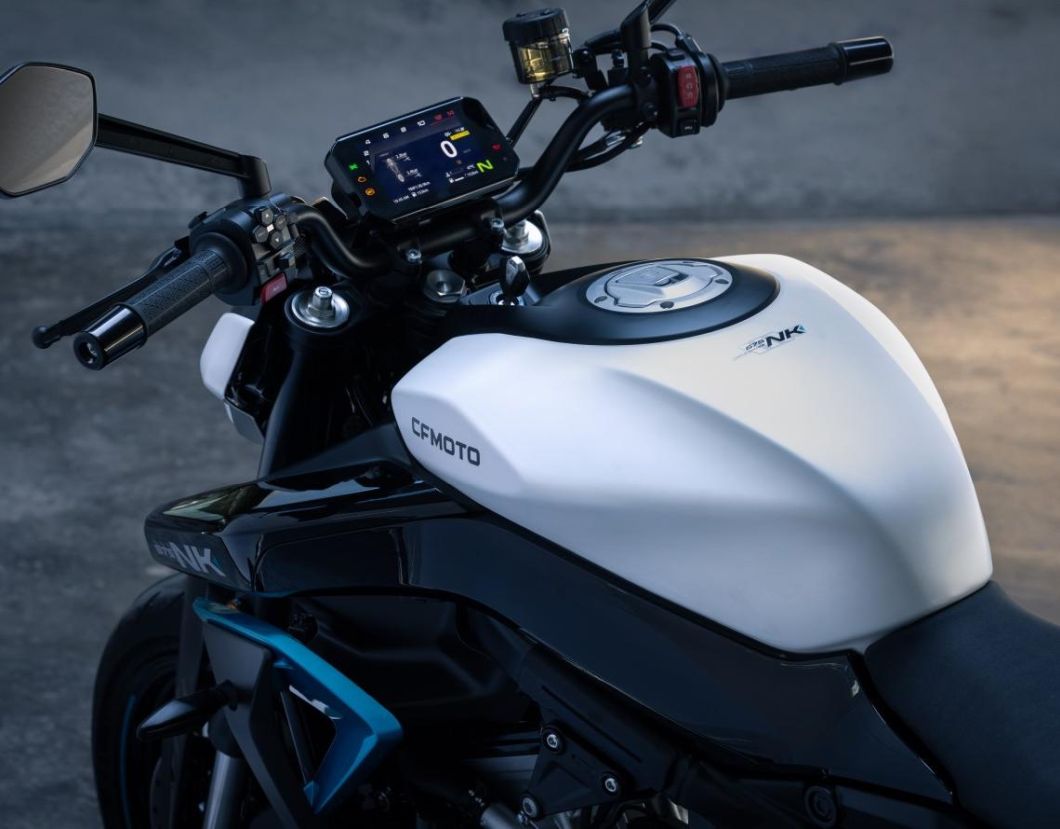 cfmoto_675_nk_naked_id3762_4.jpg