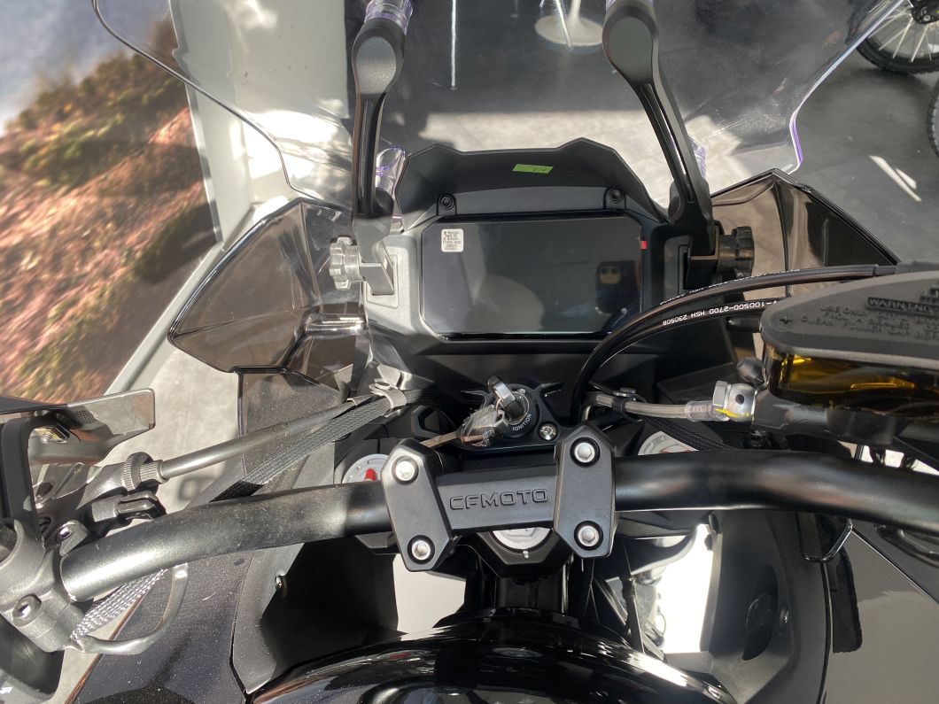 cfmoto_700_mt_2025_id3324_10.JPG