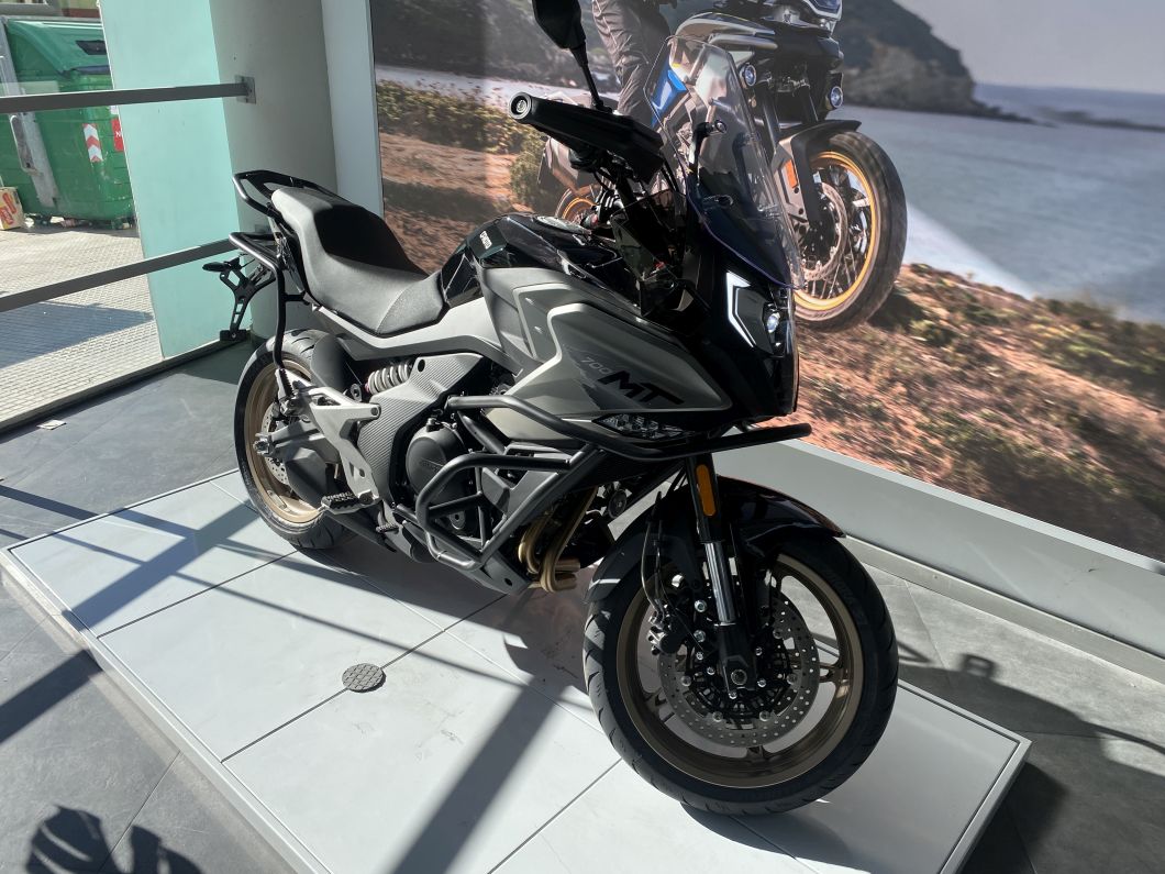 cfmoto_700_mt_2025_id3324_15.JPG