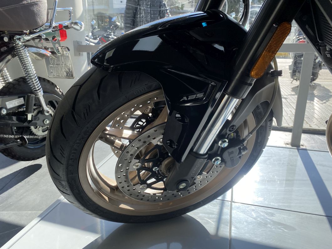 cfmoto_700_mt_2025_id3324_16.JPG