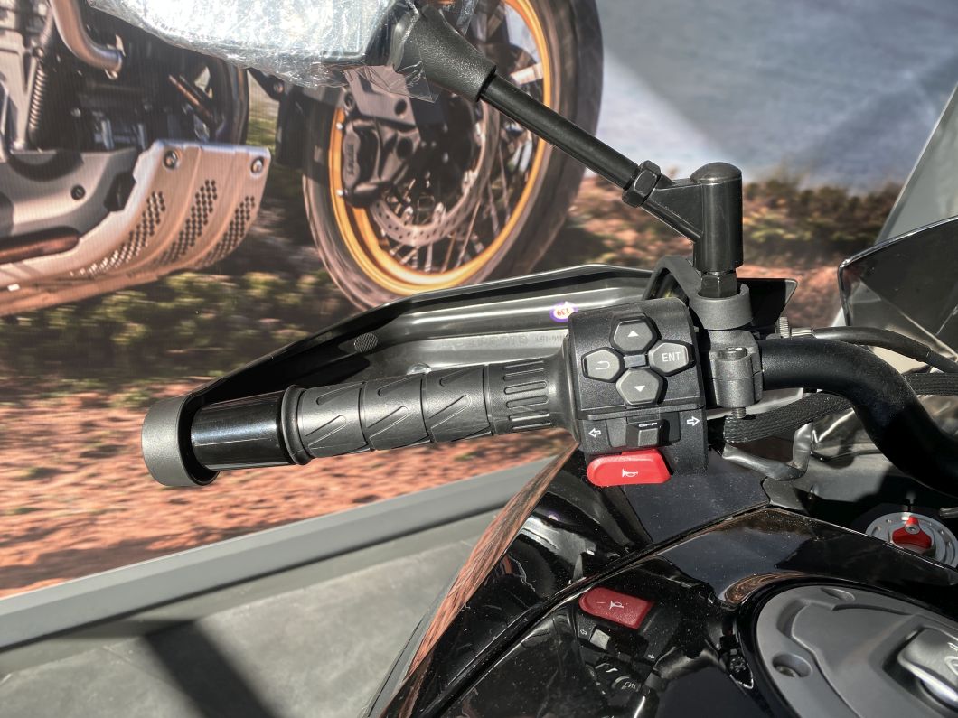 cfmoto_700_mt_2025_id3324_9.JPG