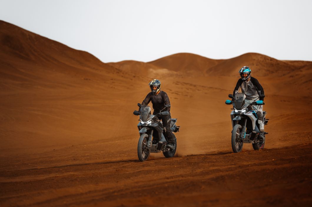 cfmoto_800_mtx_touring_new_id3864_14.jpg