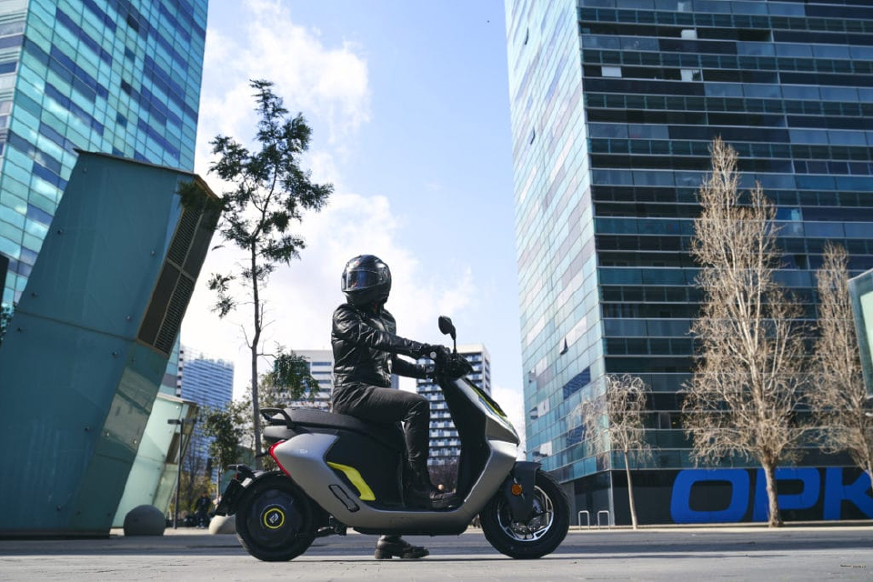 cfmoto_ae6_id_3800_5.jpg