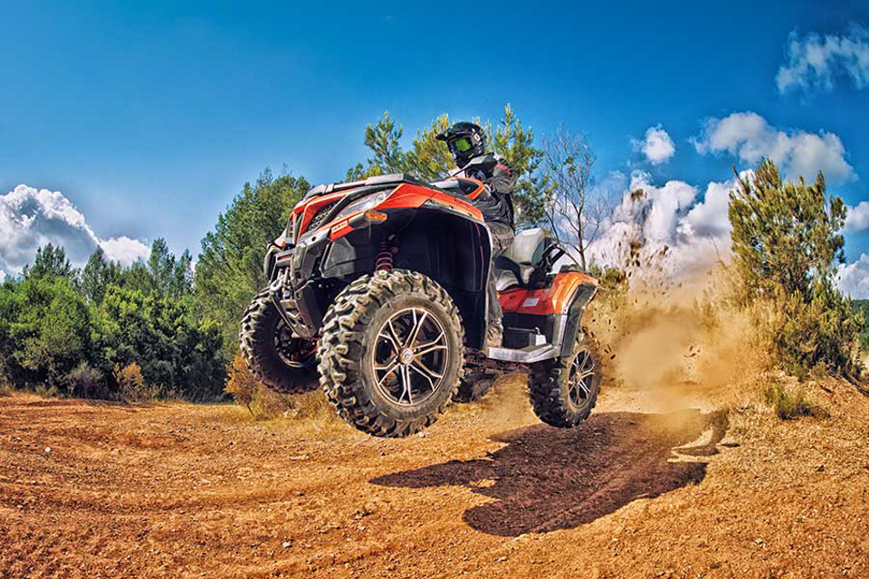 cforce_1000_touring_id3781_1.jpg
