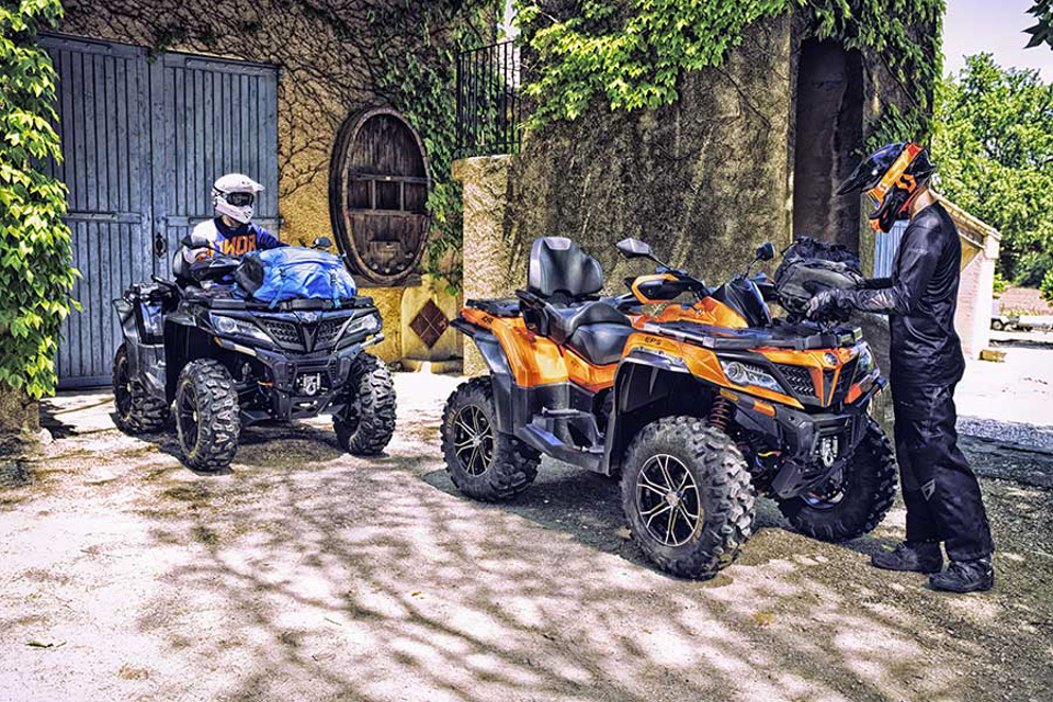 cforce_1000_touring_id3781_2.jpg