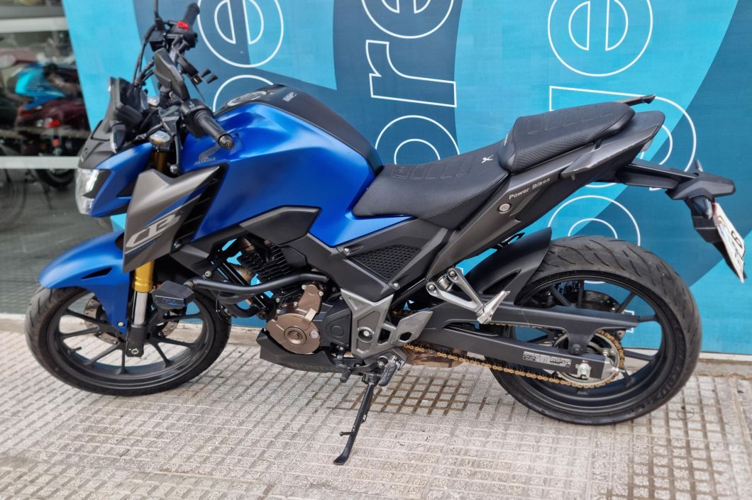 Cb 300 Twister usado 2023 con 21000 km int 52369 CF (1) [M3727]